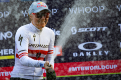 Y-Laura-Stigger-beim-Champus-spriten-in-Val-di-Sole-Foto-Lorenzi